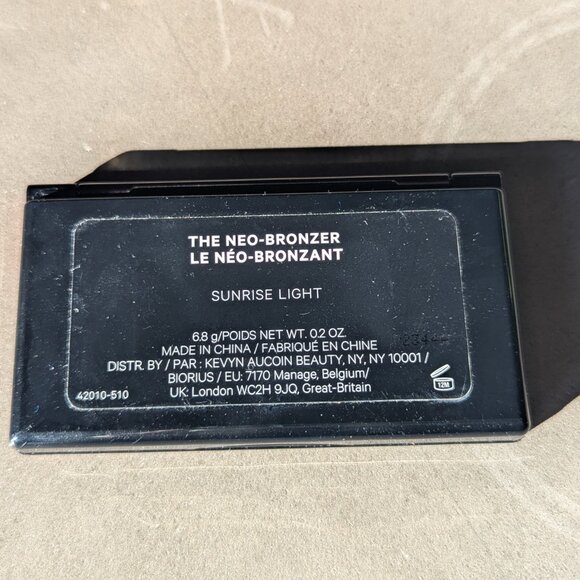 Kevyn Aucoin Beauty | The Neo-Bronzer | Sunrise Light - Picture 7 of 16